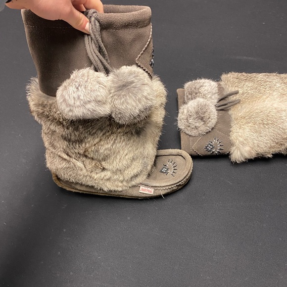 Women’s SoftMoc Mukluks - Picture 7 of 11